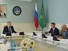Мурат Кумпилов провел встречу с гендиректором компании «Россети Кубань»