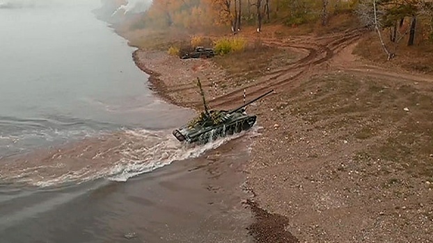 Преодолеть реку и разгромить противника: кадры учений «Центр-2019» из Кузбасса