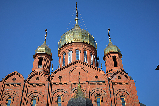 Российский депутат развеял миф о необходимости креститься при виде церкви