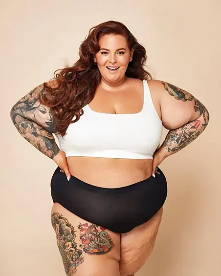 Тесс Холлидей, 150 кг. Еще одна модель, которая украсила обложку Cosmopolitan, но уже британского. Девушка признается, что именно в этом весе она смогла принять и полюбить свое тело.
