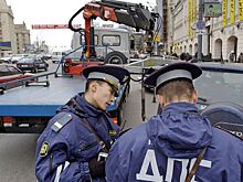 Если эвакуатор забирает машину, но водитель успел подбежать. Что делать?