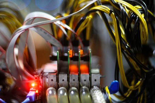 В Забайкальском крае выявили незаконно подключенную к сетям майнинговую ферму