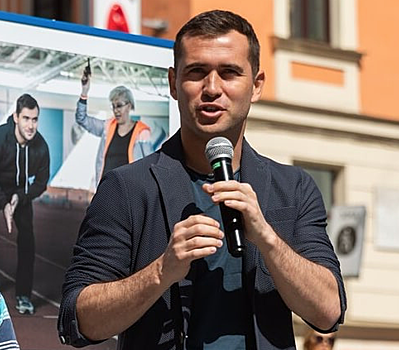 Александр Кержаков появился на публике без обручального кольца
