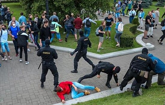 На акциях протеста в Белоруссии задержали около 200 человек