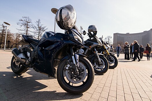 Столичным мотоциклистам могут разрешить езду по выделенным полосам