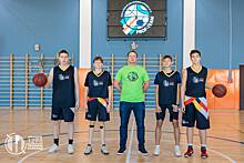 Сборная команда школы 1298 заняла первое почётное место среди школ округа на соревнованиях по баскетболу