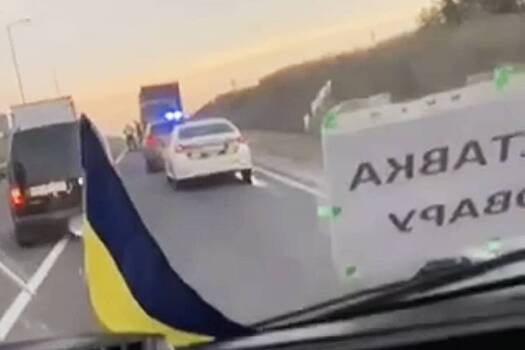 На Украине автобус с военными ВСУ попал в ДТП