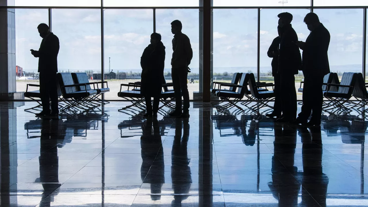 В Анталье застряли свыше 150 российских туристов