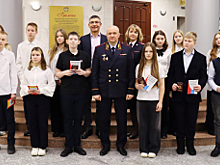 В Югре в рамках Всероссийской акции «Мы - граждане России» прошла торжественная церемония вручения первых паспортов юным жителям региона