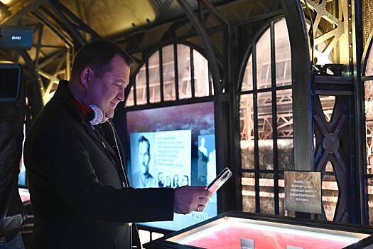 Глава Тамбовской области Максим Егоров посетил музей на колёсах «Поезд Победы»