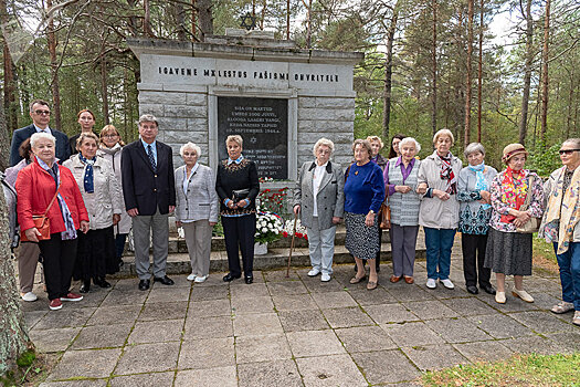 В Клоога вспоминали убитых узников концлагеря