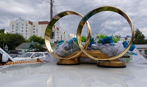 Иностранец заплатил жительнице Воронежа 45 тысяч рублей за регистрацию брака