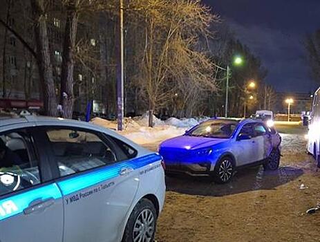 В Тольятти после столкновения Lada Vesta и ГАЗ госпитализировали двух человек