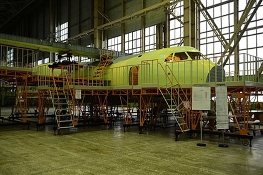 Глава ОАК пообещал выпустить триста Ил-112В