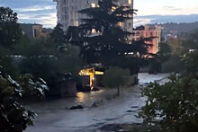 В Сочи объявлено штормовое предупреждение из-за мощных ливней с грозами