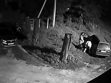 Влюбленная парочка из Коврова проколола шины автомобиля