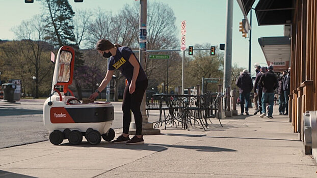 Роботы-курьеры «Яндекса» начнут доставлять еду в кампусы университетов США