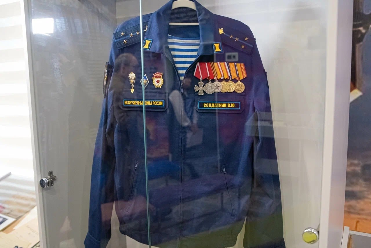 В школе Курска открыли экспозицию в память о погибшем на СВО выпускнике