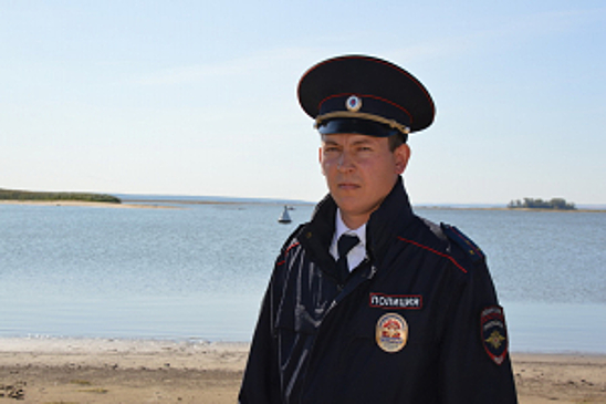Жительница Республики Татарстан  поблагодарила участкового за спасение