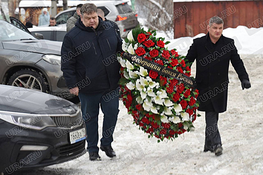 На похороны 14-летнего мальчика в Первоуральск приехали из Федерации бокса РФ
