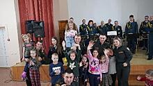 Росгвардейцы организовали концерт для беженцев из Донецкой и Луганской народных республик