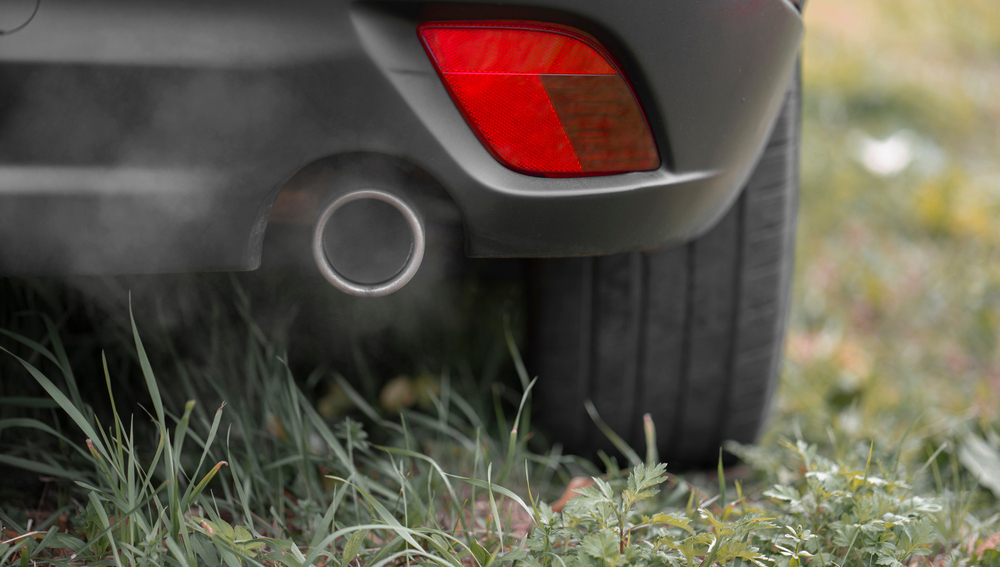 Солнце делает токсичными выхлопные газы автомобилей