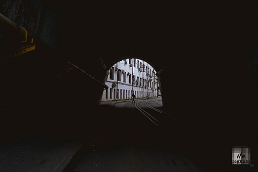 Знаменитый путепровод: тоннель в Сыромятническом проезде в фоторепортаже