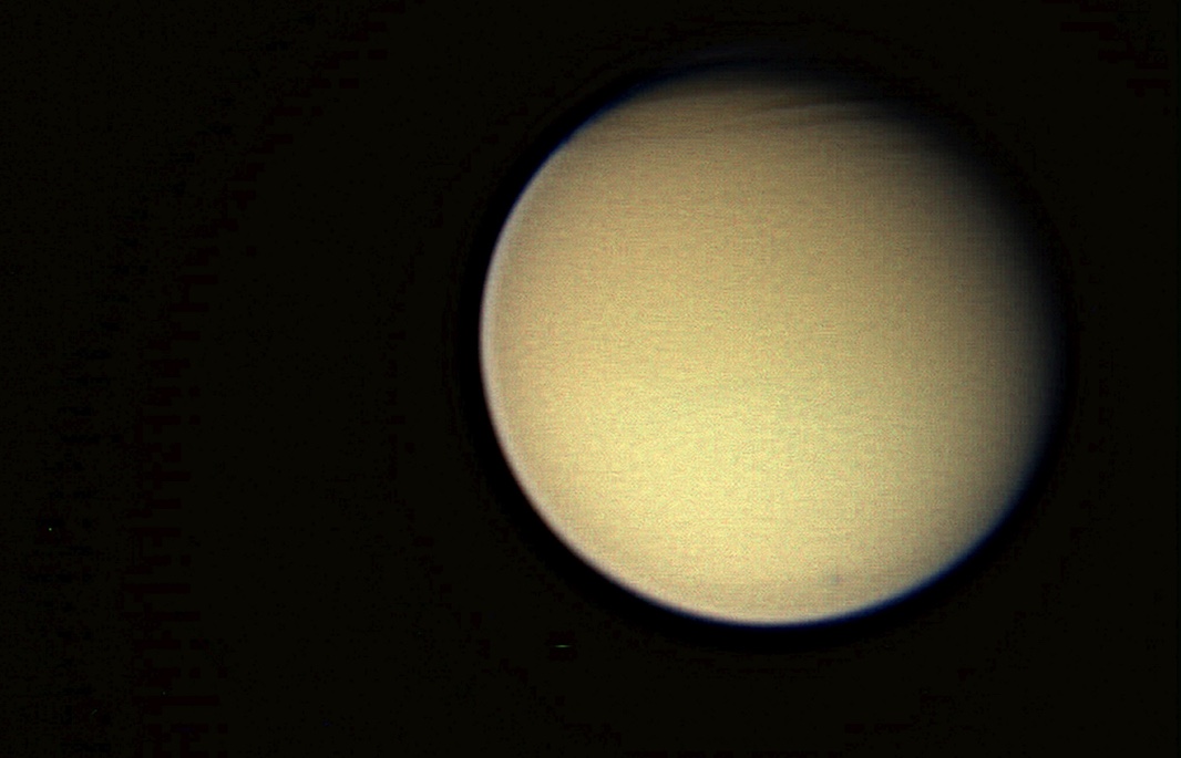 Странные равнины Титана объяснили необычной погодой