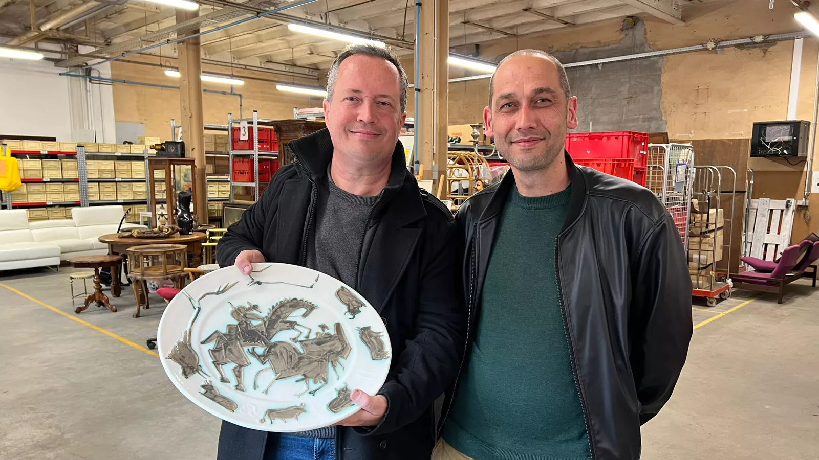 Фаянсовое блюдо с автографом Пикассо обнаружили в комиссионном магазине