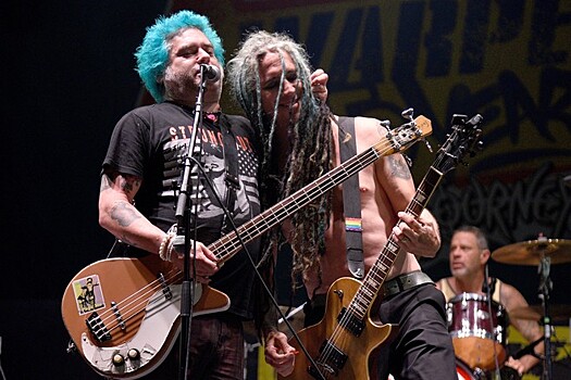 Группа NOFX начала выпускать песни, чтобы подбодрить людей на карантине