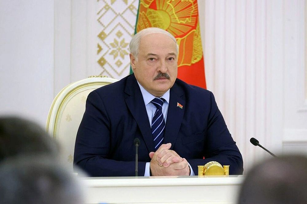 Лукашенко поздравил соотечественников с Праздником труда