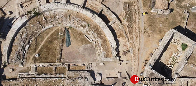 Детская могила с подарками найдена в древнем городе Турции