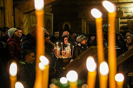 Власти Днепропетровска пригрозили оставить церкви без света