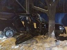 Жительницу Ульяновска извлекали из смятой «Приоры»