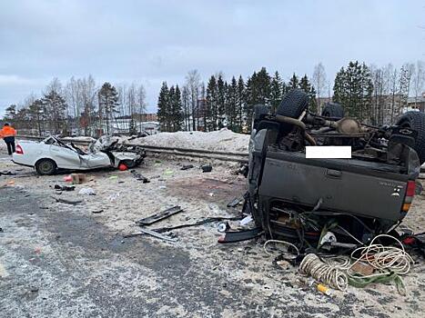 В тройном ДТП под Кировом погиб человек