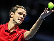 Медведев выиграл первый матч на турнире в Лос-Кабосе