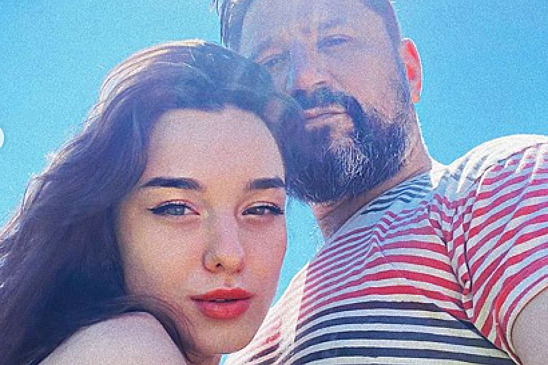 Звезда сериала «Счастливы вместе» Виктор Логинов женился в четвертый раз