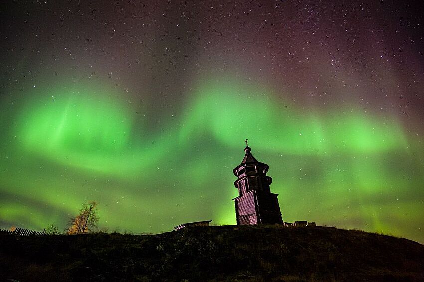 Nikon D700 ISO 1600 F4 20 sec 16mm. Северная Карелия, поселок Чупа  