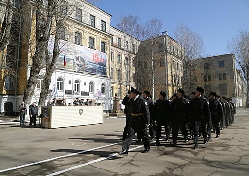 В Санкт-Петербурге прошли торжества в честь 75-летия Высшего военно-морского училища подводного плавания имени Ленинского комсомола