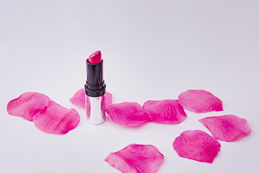 Новый бьюти-тренд: как найти свой идеальный розовый оттенок помады