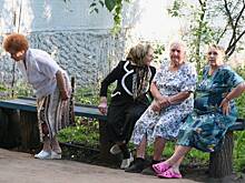 На ругающихся у подъезда бабушек нашли управу