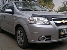 Установка дефлектора капота — стиль или осознанная необходимость?