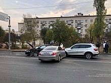 В массовом ДТП в центре Волгограда пострадала 12-летняя девочка