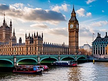 Экс-глава MI5 Мэннингем-Буллер заявила, что Лондон уже находится в состоянии войны с Москвой