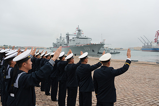 Токио в истерике: Китай давит Японию своим мощным флотом