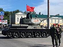 Петрозаводск принял парад с участием боевой техники в честь 75-летия освобождения города