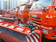 Власти Петербурга проверили готовность коммунальных служб к зиме. В городе не хватает уборочной техники