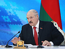Лукашенко о Лапшине: изначально его и не хотел никто забирать