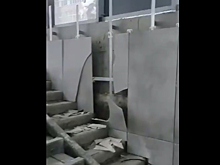 В Курске в переходе на остановке «ул. Сумская» вандалы сломали новую плитку