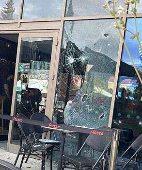На кофейню Starbucks в Турции напали с дробовиком